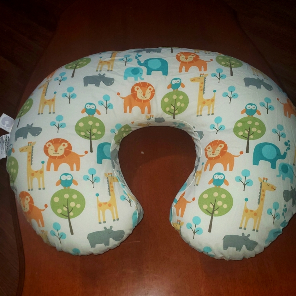 Boppy support/nursing/feeding pillow